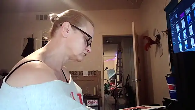 PremiumKitty online show from March 30, 2026, 9:05 pm