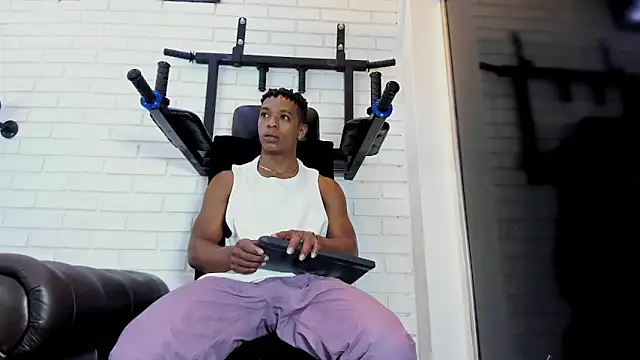 ItaloMoore online show from January 12, 2026, 12:56 pm