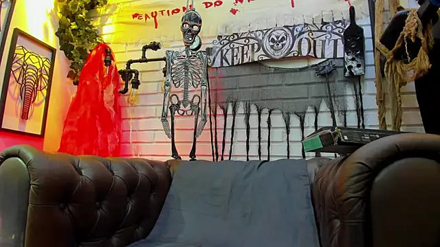 ItaloMoore online show from November 1, 2025, 11:15 am