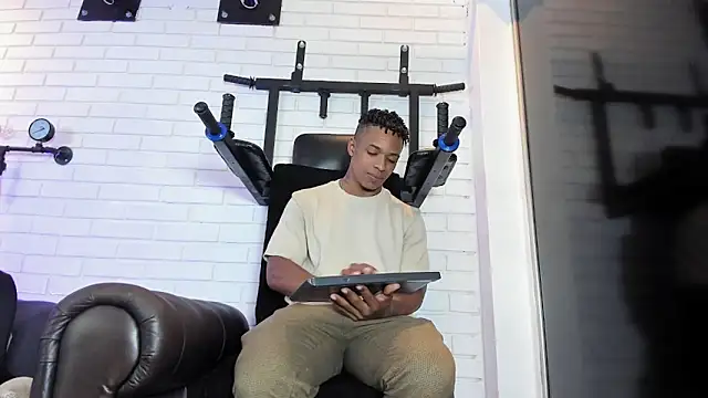 ItaloMoore online show from February 13, 2026, 3:34 pm