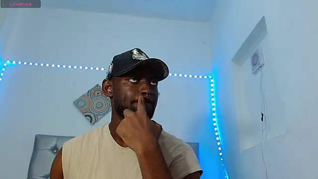 eebony stallion online show from November 14, 2025, 6:11 pm