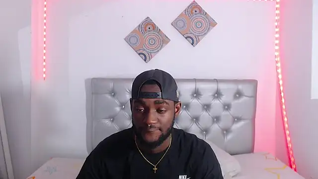 eebony stallion online show from December 18, 2025, 7:50 pm