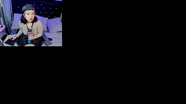 Snapshot of dafnelee chatting on September 17, 2025, 10:50 am dafnelee online show from September 17, 2025, 10:50 am