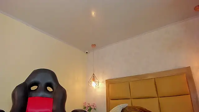 MELISSAROUGE online show from May 29, 2026, 7:31 pm