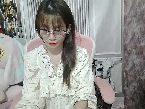 Snapshot of Suzy888 chatting on October 18, 2025, 5:48 pm Suzy888 online show from October 18, 2025, 5:48 pm