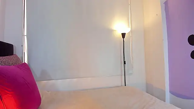 LunaVelvet777 online show from February 2, 2026, 3:33 pm