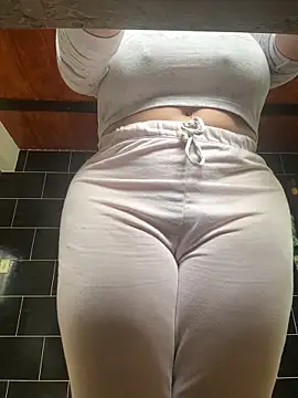 Snapshot of kattaleya14 chatting on March 31, 2026, 3:25 pm kattaleya14 online show from March 31, 2026, 3:25 pm