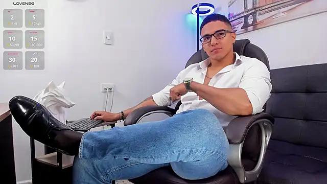 Dash Bukoski online show from October 25, 2025, 1:12 pm