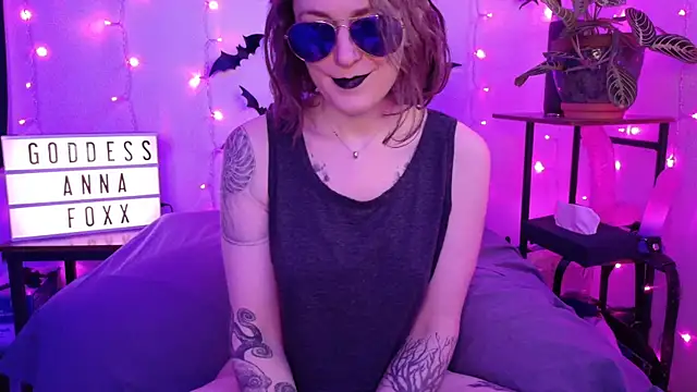 mistressannafoxx online show from February 16, 2026, 10:18 pm