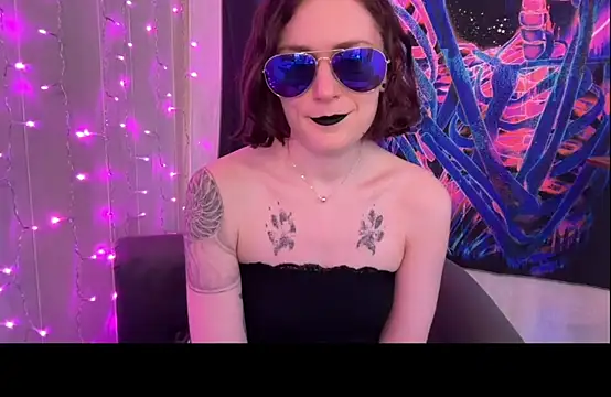 Snapshot of mistressannafoxx chatting on September 14, 2025, 1:06 am mistressannafoxx online show from September 14, 2025, 1:06 am
