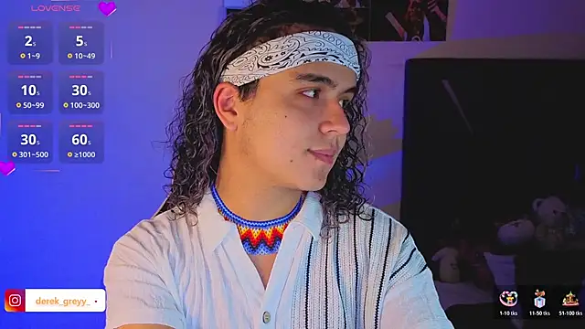 Snapshot of derek_greyy_ chatting on January 9, 2026, 10:06 pm derek greyy online show from January 9, 2026, 10:06 pm