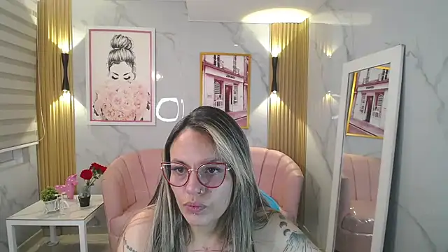 Jade Jones a online show from November 5, 2025, 3:31 am