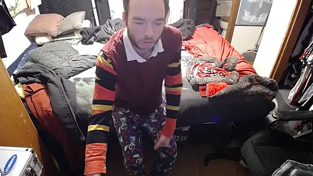 womenhateme69 online show from November 27, 2025, 8:59 am