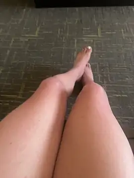 sissyytwinkk online show from October 30, 2025, 4:15 pm