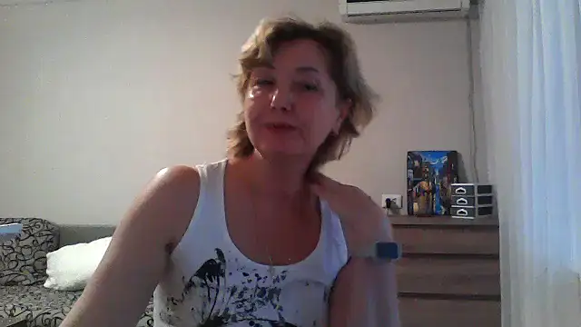 Snapshot of IrynaMolbertx chatting on November 2, 2025, 1:05 pm IrynaMolbertx online show from November 2, 2025, 1:05 pm