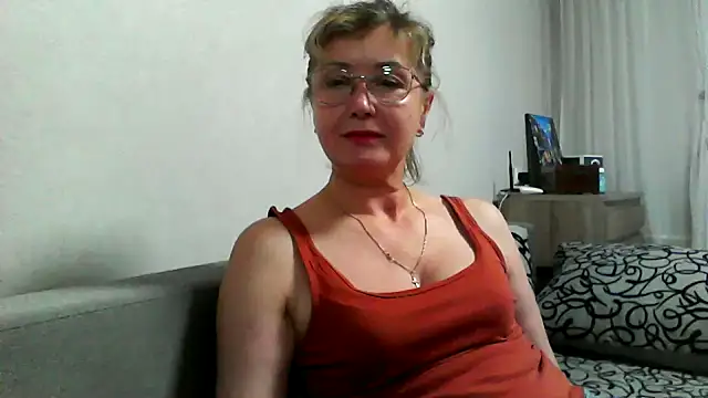 Snapshot of IrynaMolbertx chatting on October 10, 2025, 4:52 pm IrynaMolbertx online show from October 10, 2025, 4:52 pm