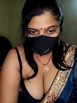 Snapshot of reena502 chatting on July 10, 2026, 3:39 am reena502 online show from July 10, 2026, 3:39 am