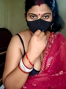 Snapshot of reena502 chatting on July 16, 2026, 10:12 am reena502 online show from July 16, 2026, 10:12 am