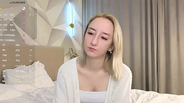 JodeeThu online show from December 14, 2025, 5:13 am