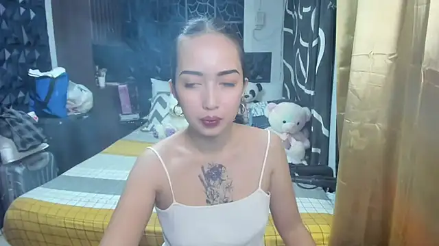 Soft Angel8 online show from November 17, 2025, 1:04 pm