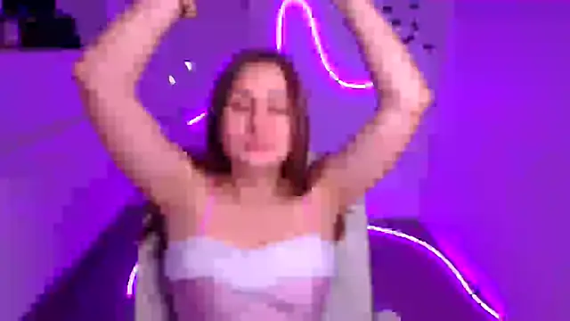 Stefanie Sweet online show from November 24, 2025, 6:35 am