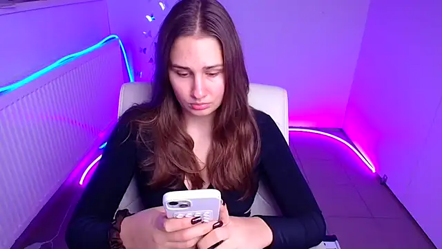 Stefanie Sweet online show from October 20, 2025, 5:20 am