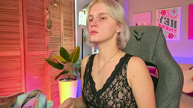 Snapshot of BethanyCloud chatting on November 20, 2025, 6:03 am BethanyCloud online show from November 20, 2025, 6:03 am