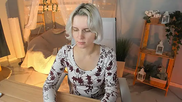 Snapshot of BethanyCloud chatting on October 13, 2025, 5:20 am BethanyCloud online show from October 13, 2025, 5:20 am