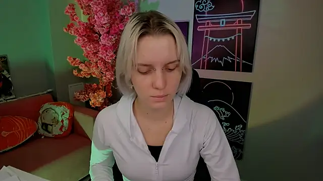 Snapshot of BethanyCloud chatting on November 18, 2025, 5:44 am BethanyCloud online show from November 18, 2025, 5:44 am