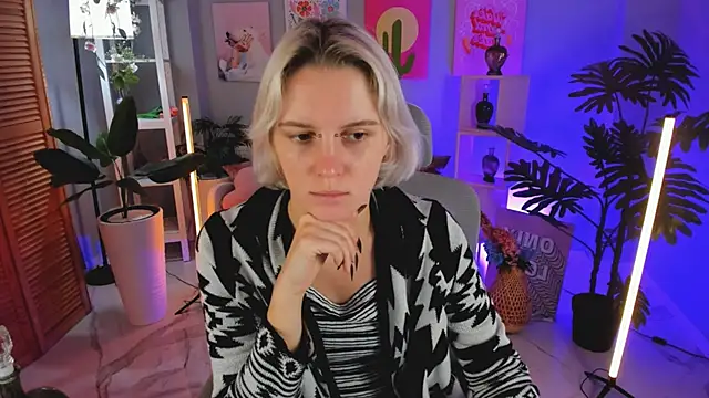 Snapshot of BethanyCloud chatting on October 29, 2025, 5:28 am BethanyCloud online show from October 29, 2025, 5:28 am