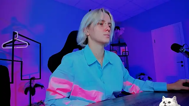 Snapshot of BethanyCloud chatting on October 22, 2025, 5:29 am BethanyCloud online show from October 22, 2025, 5:29 am