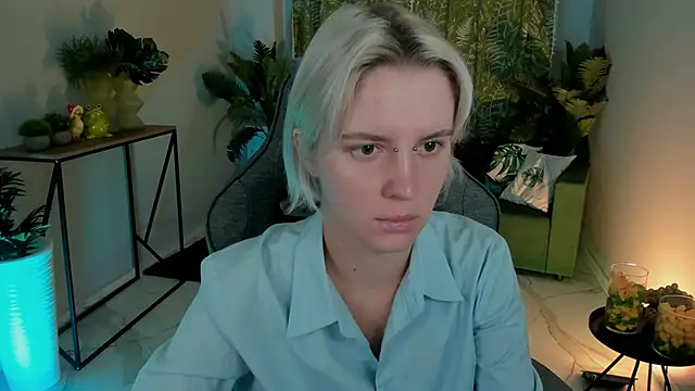 Snapshot of BethanyCloud chatting on October 15, 2025, 2:21 am BethanyCloud online show from October 15, 2025, 2:21 am