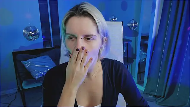 Snapshot of BethanyCloud chatting on November 17, 2025, 5:55 am BethanyCloud online show from November 17, 2025, 5:55 am