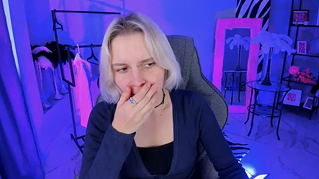 Snapshot of BethanyCloud chatting on November 12, 2025, 5:44 am BethanyCloud online show from November 12, 2025, 5:44 am