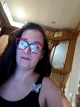 Amandda  online show from October 16, 2025, 7:44 pm