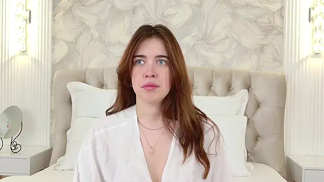 KimberlyBond online show from September 18, 2025, 3:04 pm