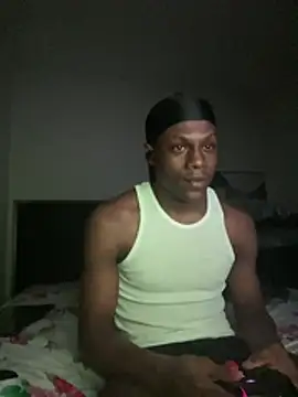 Snapshot of labishyoung25 chatting on February 23, 2026, 4:58 am labishyoung25 online show from February 23, 2026, 4:58 am