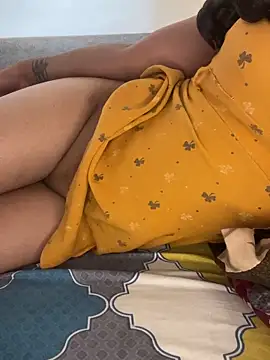 jiya00 online show from April 26, 2026, 6:32 am