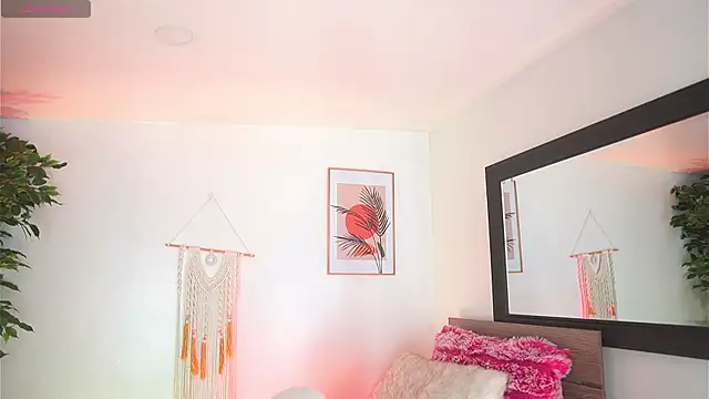 Snapshot of melissa_laurent_ chatting on November 5, 2025, 12:30 pm melissa laurent online show from November 5, 2025, 12:30 pm