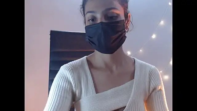 Snapshot of _kamyaa09 chatting on December 13, 2025, 8:04 pm kamyaa09 online show from December 13, 2025, 8:04 pm