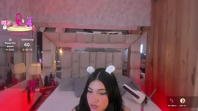 PAULETEJOHNSON online show from October 31, 2025, 3:03 am