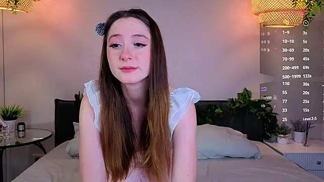 KayleeAgney online show from October 5, 2025, 7:48 pm