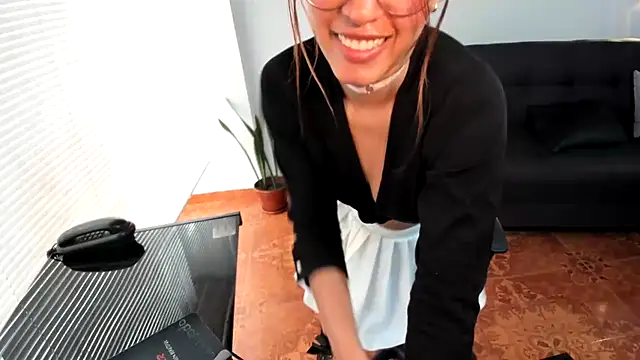 amy lennox online show from October 17, 2025, 1:13 pm