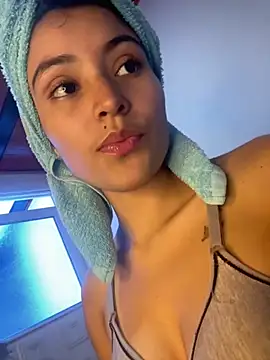 Snapshot of hotwife26 chatting on October 27, 2025, 3:13 pm hotwife26 online show from October 27, 2025, 3:13 pm