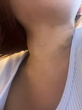 VictoriaFerro online show from April 14, 2026, 1:05 pm