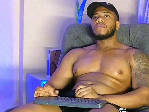 BenjaminCol  online show from September 26, 2025, 9:49 am