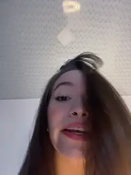 Snapshot of alysa_g_ chatting on February 17, 2026, 10:29 pm alysa g online show from February 17, 2026, 10:29 pm