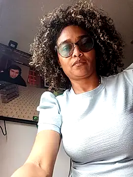 Snapshot of BiiancaEstradaa chatting on September 25, 2025, 4:57 pm BiiancaEstradaa online show from September 25, 2025, 4:57 pm