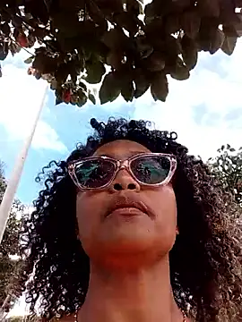 Snapshot of BiiancaEstradaa chatting on May 8, 2026, 2:10 pm BiiancaEstradaa online show from May 8, 2026, 2:10 pm