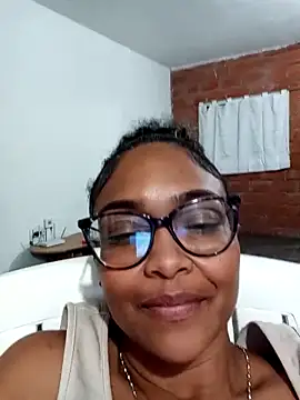 Snapshot of BiiancaEstradaa chatting on March 27, 2026, 1:58 am BiiancaEstradaa online show from March 27, 2026, 1:58 am